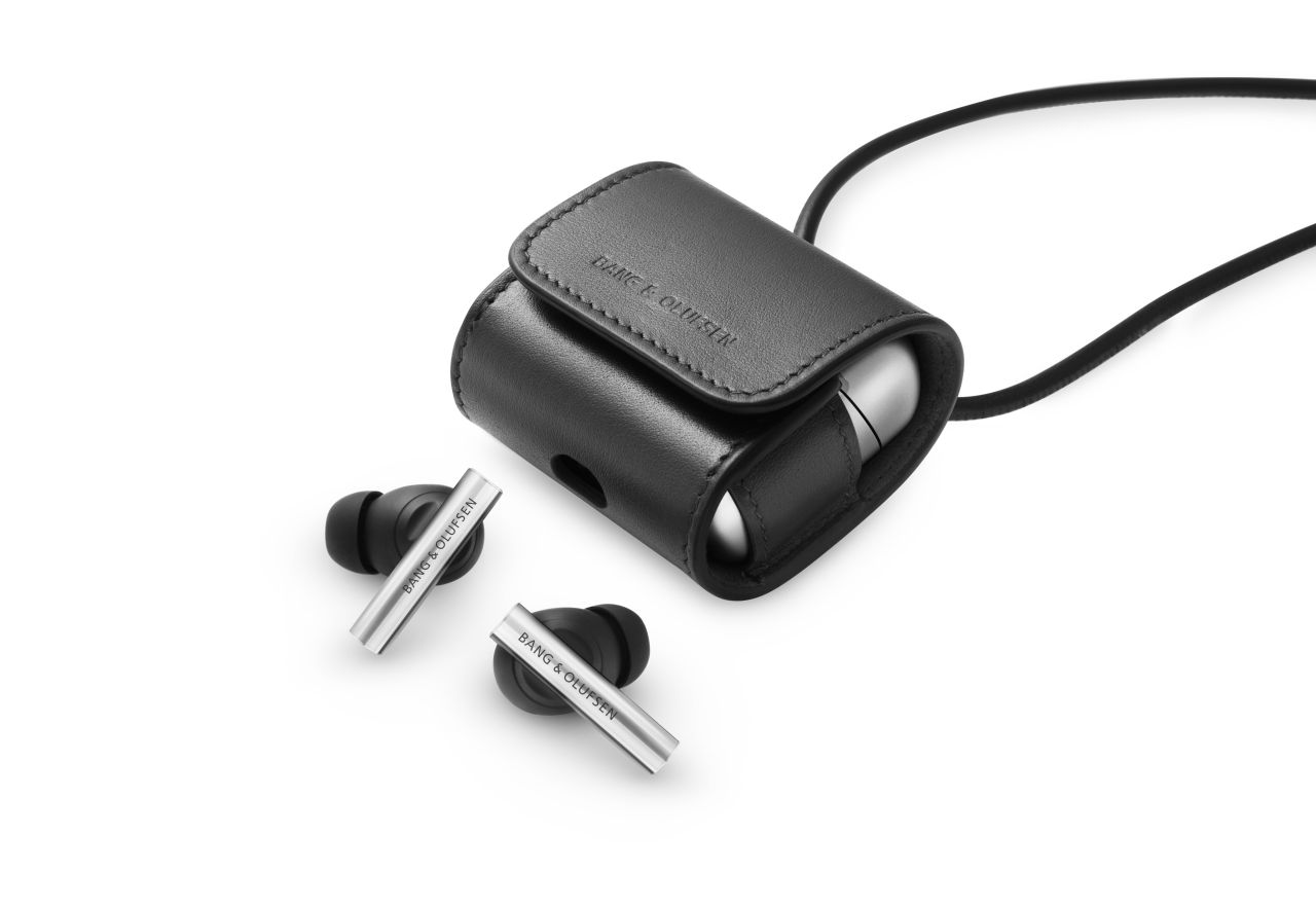 Beo Grace Leather case | Accessoire | Bang & Olufsen Brussee