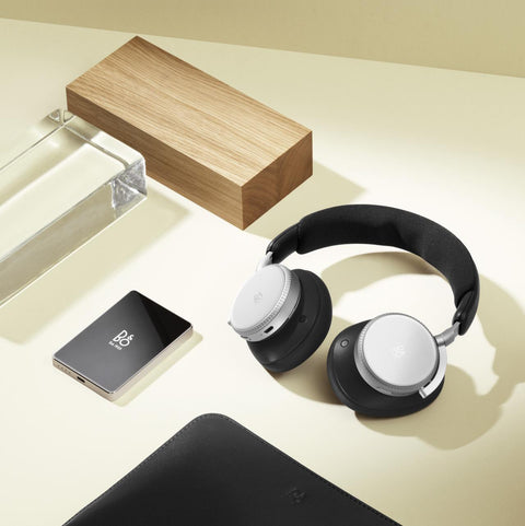 Beoplay H100 + powerbank
