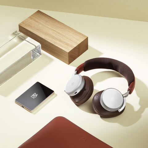 Beoplay H100 + powerbank